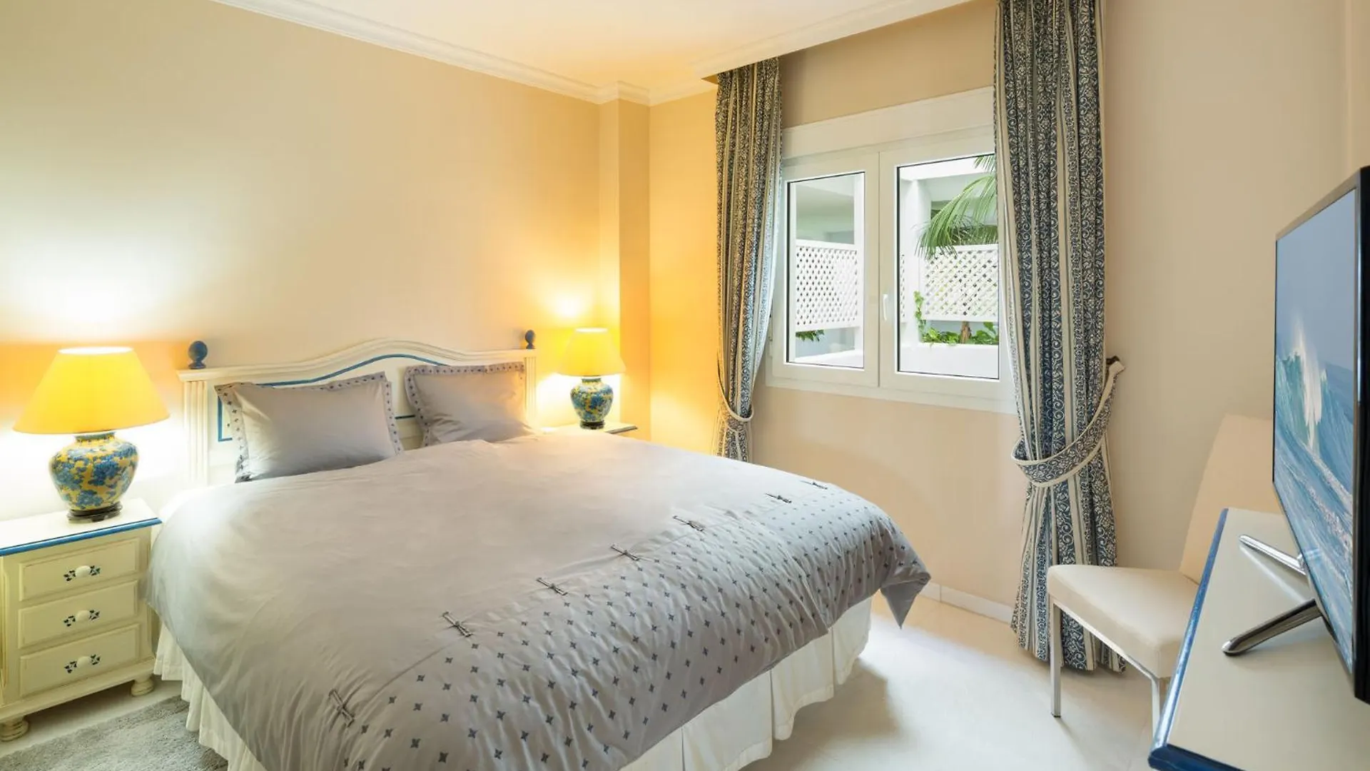 Luxury 5* 3 Beds Apartment In Playas Del Duque, Puerto Banus Marbella