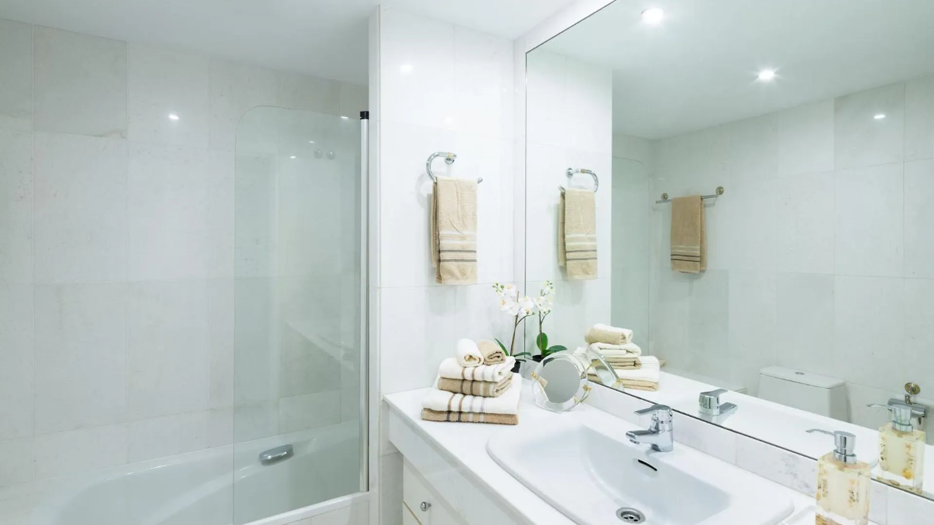Luxury 5* 3 Beds Apartment In Playas Del Duque, Puerto Banus Marbella