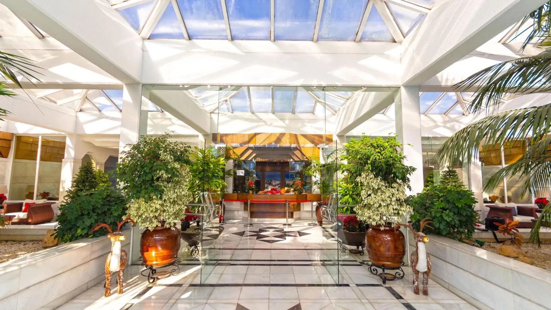 Luxury 5* 3 Beds Apartment In Playas Del Duque, Puerto Banus Marbella Spain