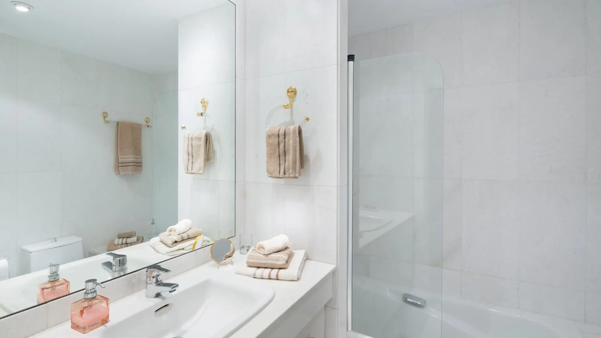 Luxury 5* 3 Beds Apartment In Playas Del Duque, Puerto Banus Marbella
